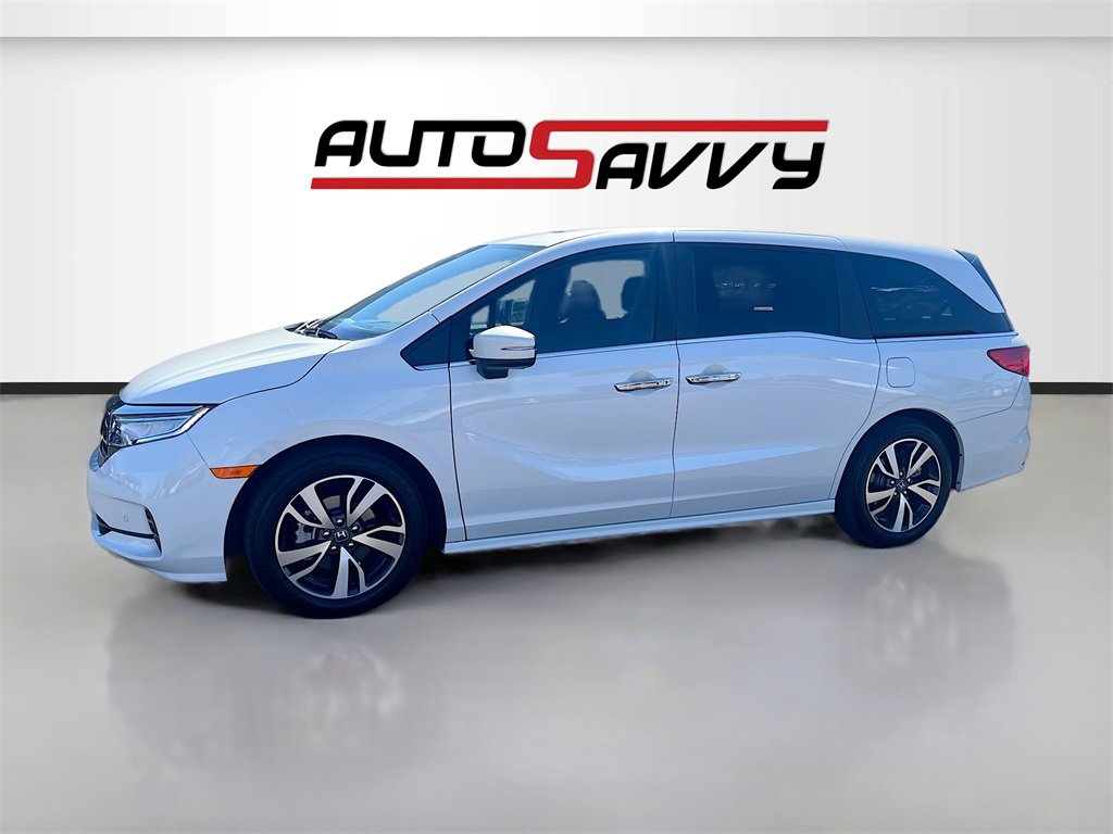 Used 2024 Honda Odyssey Touring image 3