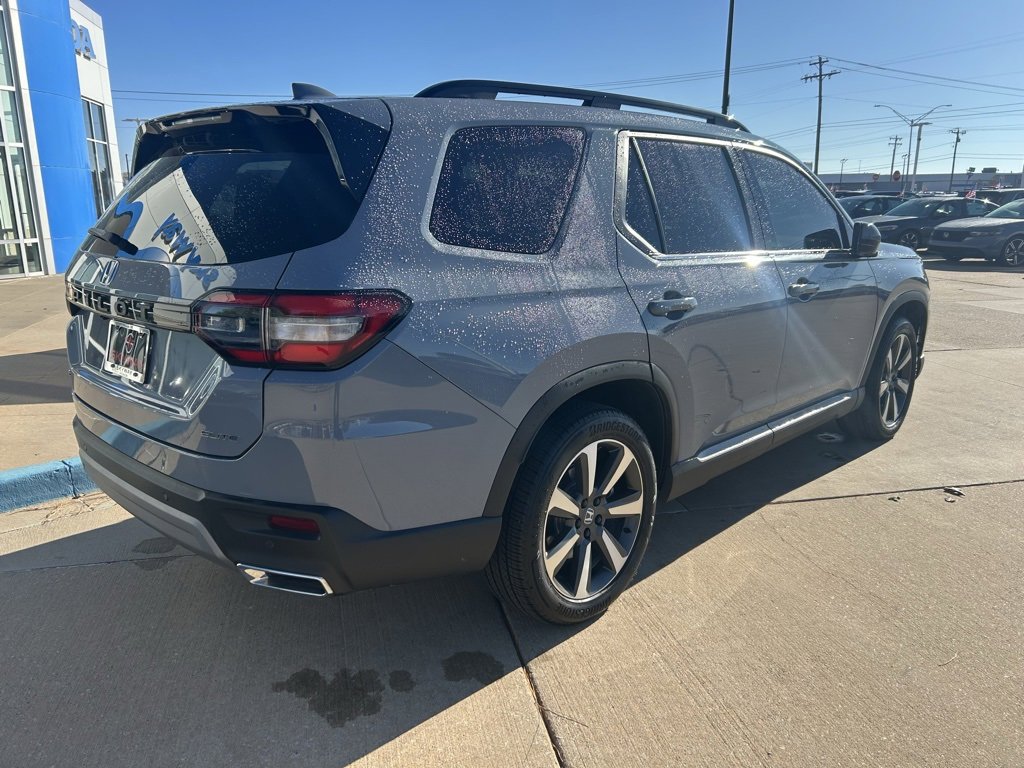 Used 2025 Honda Pilot Elite image 6