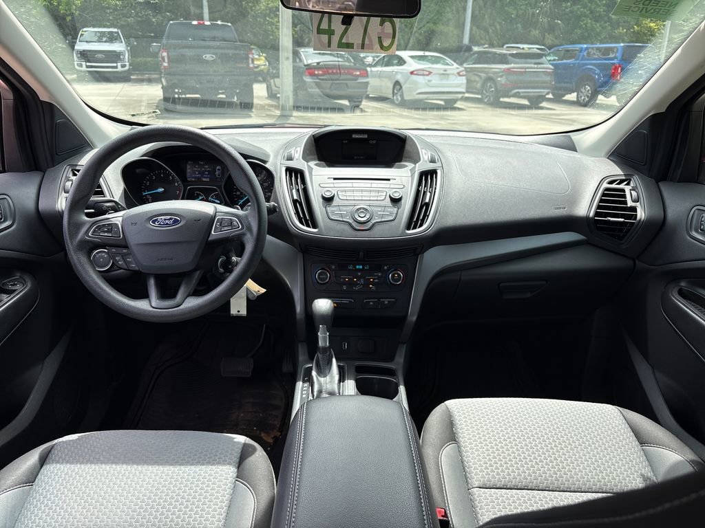 Used 2017 Ford Escape SE FWD image 7