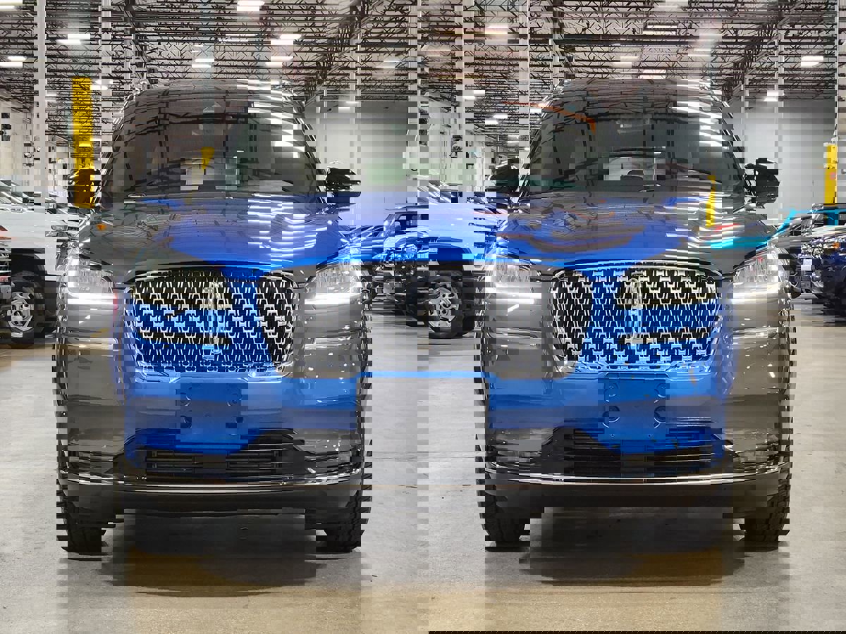 Used 2020 Lincoln Corsair Reserve w/ Elements Package FWD image 2