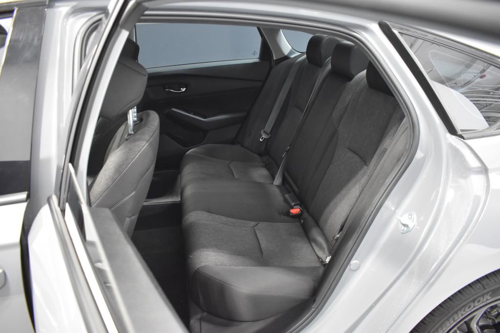 Used 2025 Honda Accord SE image 28