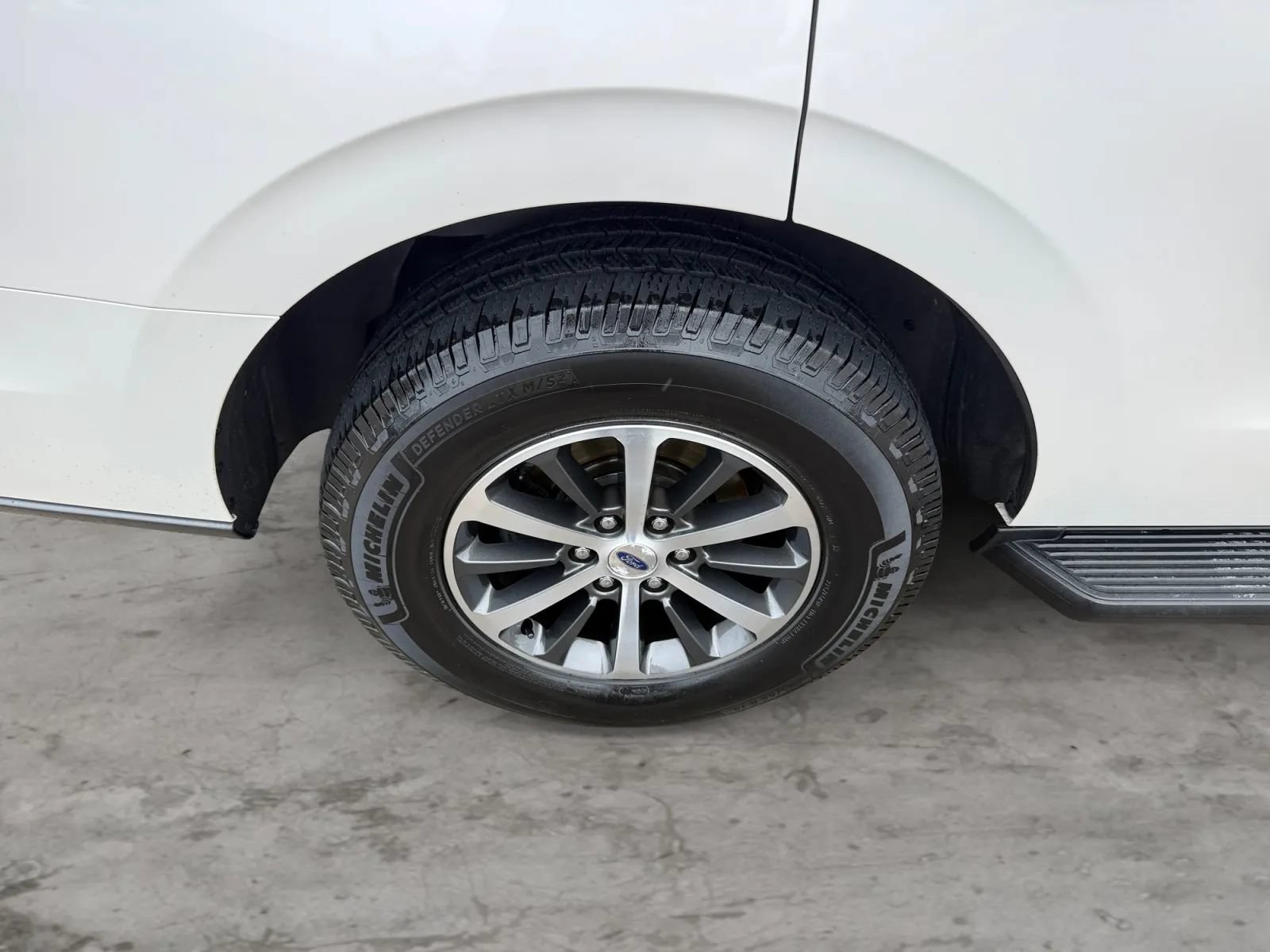 Used 2018 Ford Expedition XLT AWD/4WD image 45