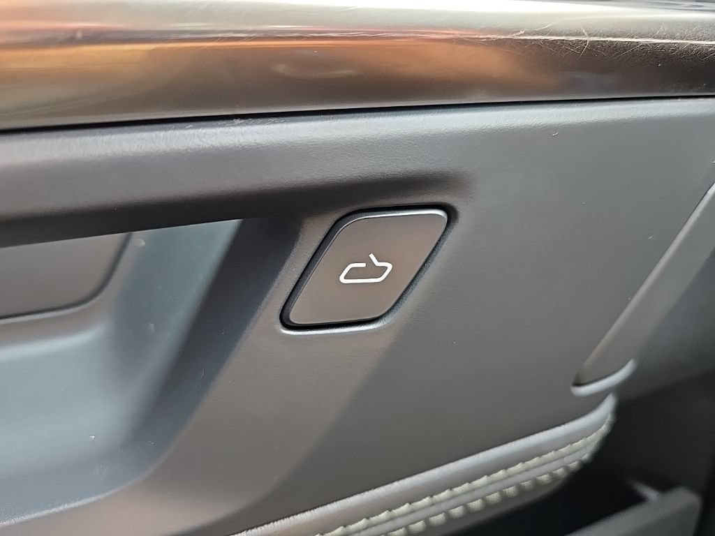 Used 2025 Rivian R1T Adventure AWD/4WD image 26