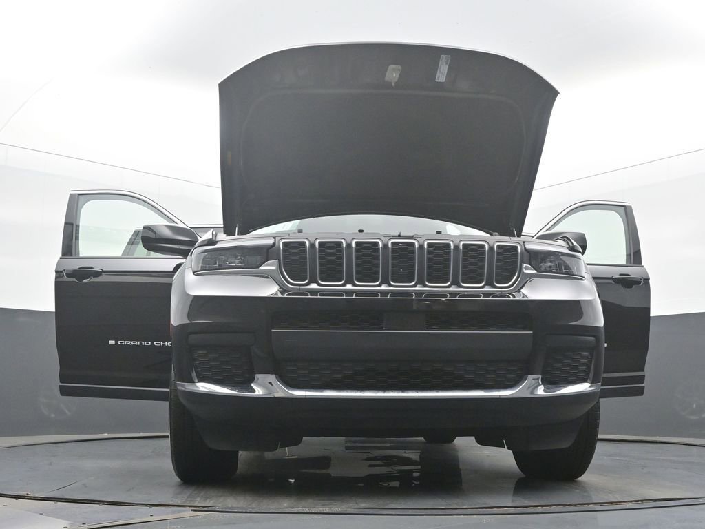 Used 2024 Jeep Grand Cherokee L Laredo w/ Luxury Tech Group I image 60