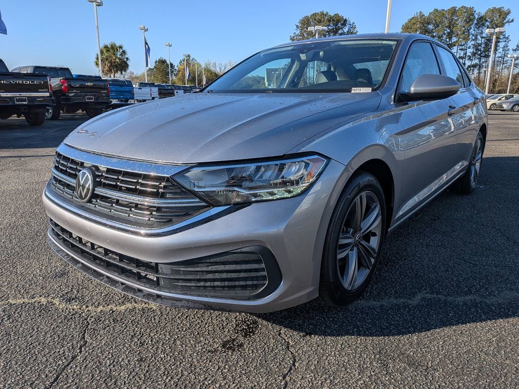 Used 2024 Volkswagen Jetta SE image 10