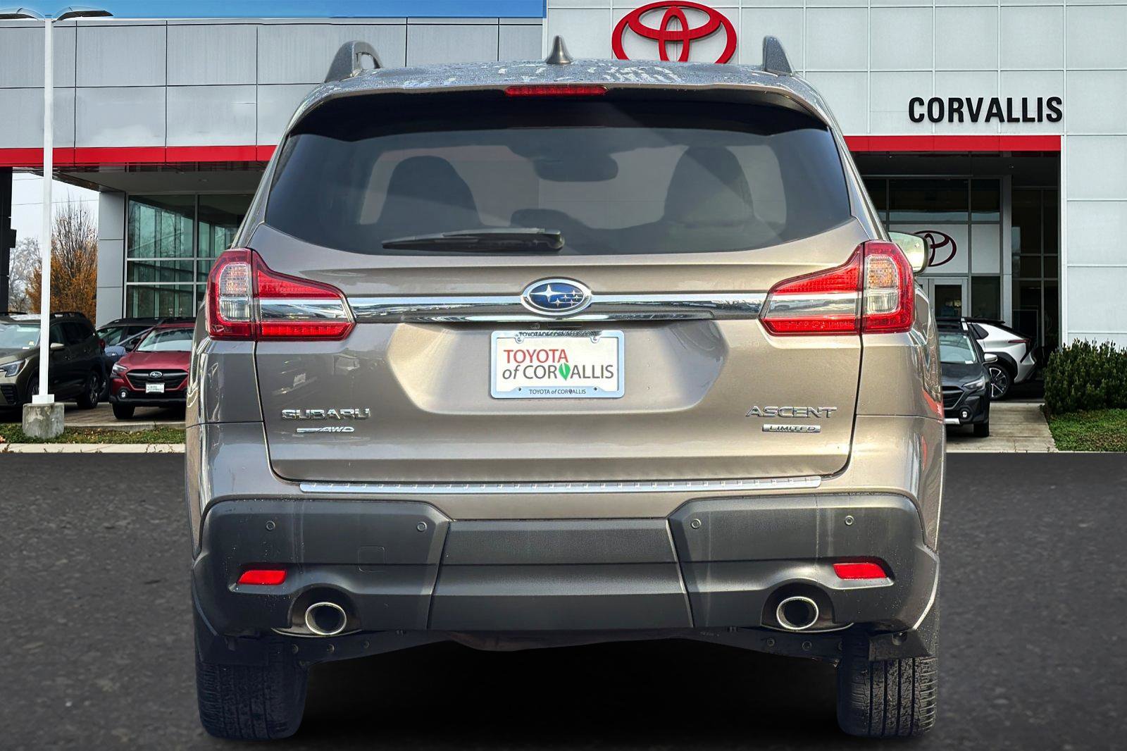 Used 2021 Subaru Ascent Limited w/ Technology Package image 5