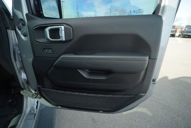 Used 2021 Jeep Wrangler Unlimited Sahara image 21