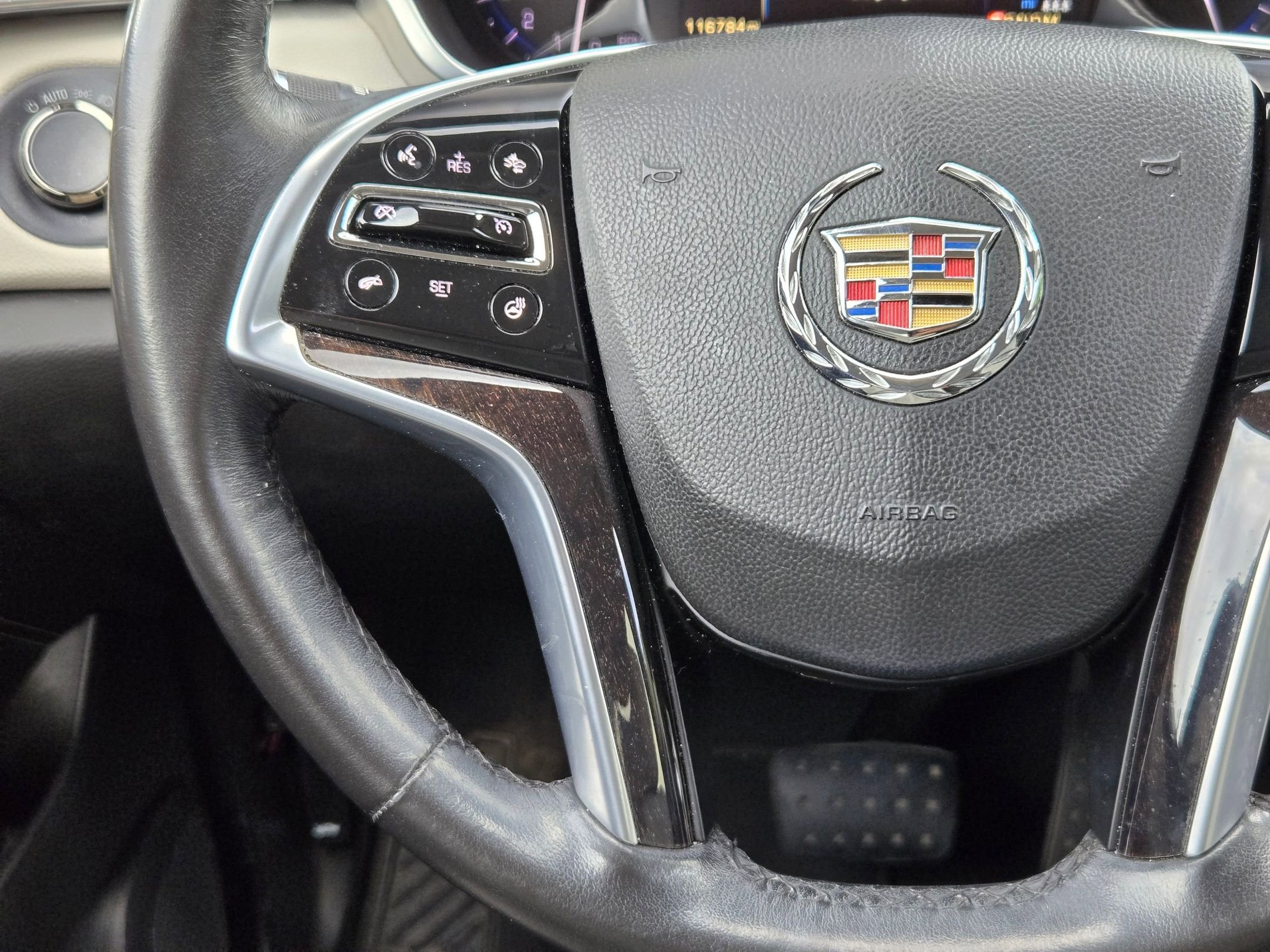 Used 2014 Cadillac SRX Luxury w/ Driver Awareness Package FWD image 21