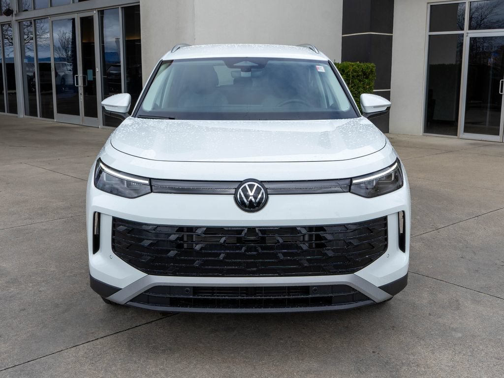 Used 2025 Volkswagen Tiguan S AWD/4WD image 3