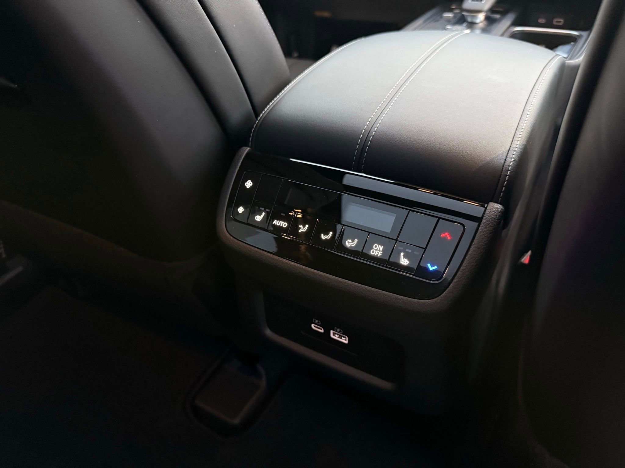 Used 2025 INFINITI QX60 Luxe w/ Black Edition image 30