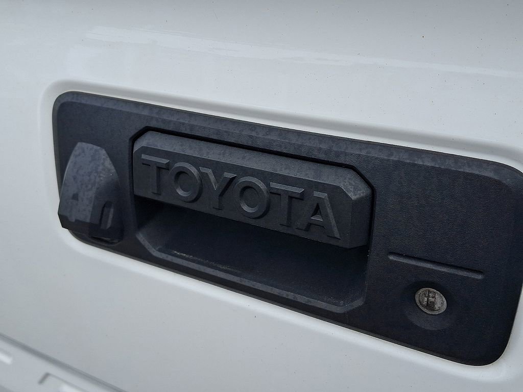 Used 2019 Toyota Tacoma SR w/ SX Package image 29