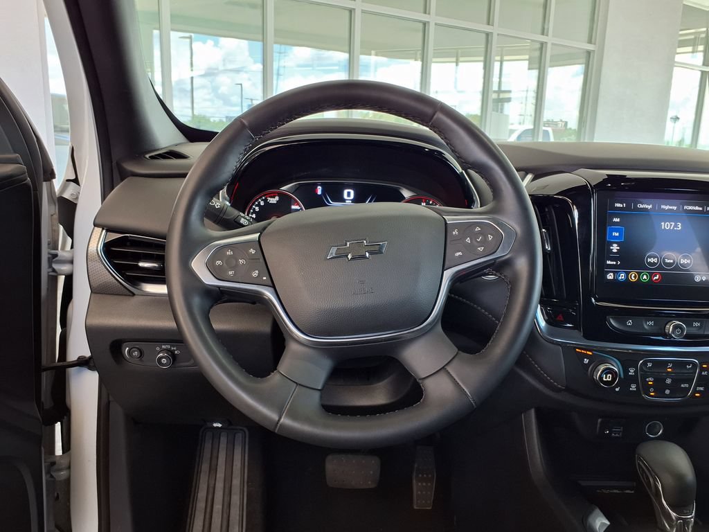 Used 2023 Chevrolet Traverse Premier w/ Redline Edition AWD/4WD image 18