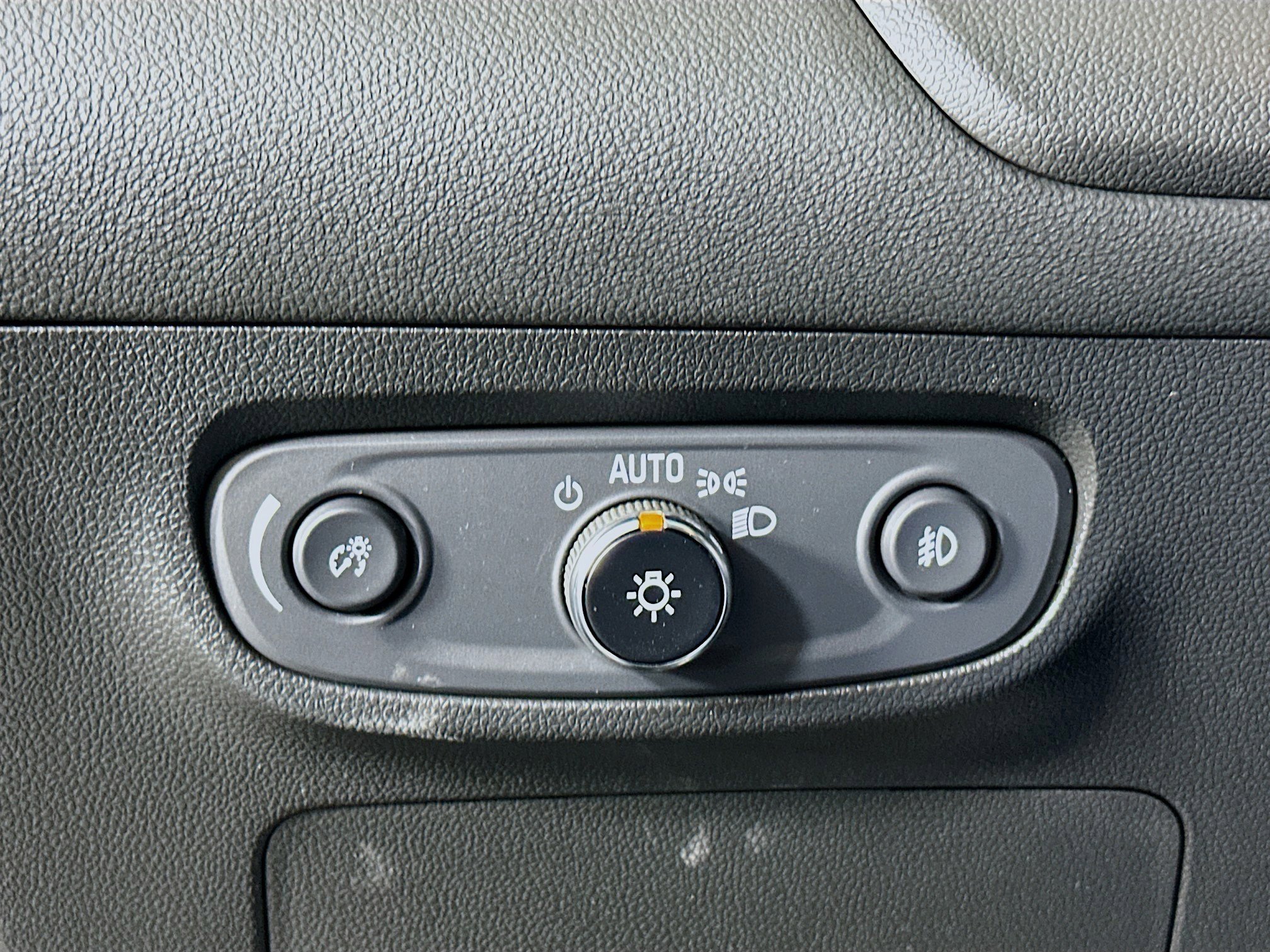 Used 2023 Buick Encore GX Essence w/ Experience Buick Package image 16