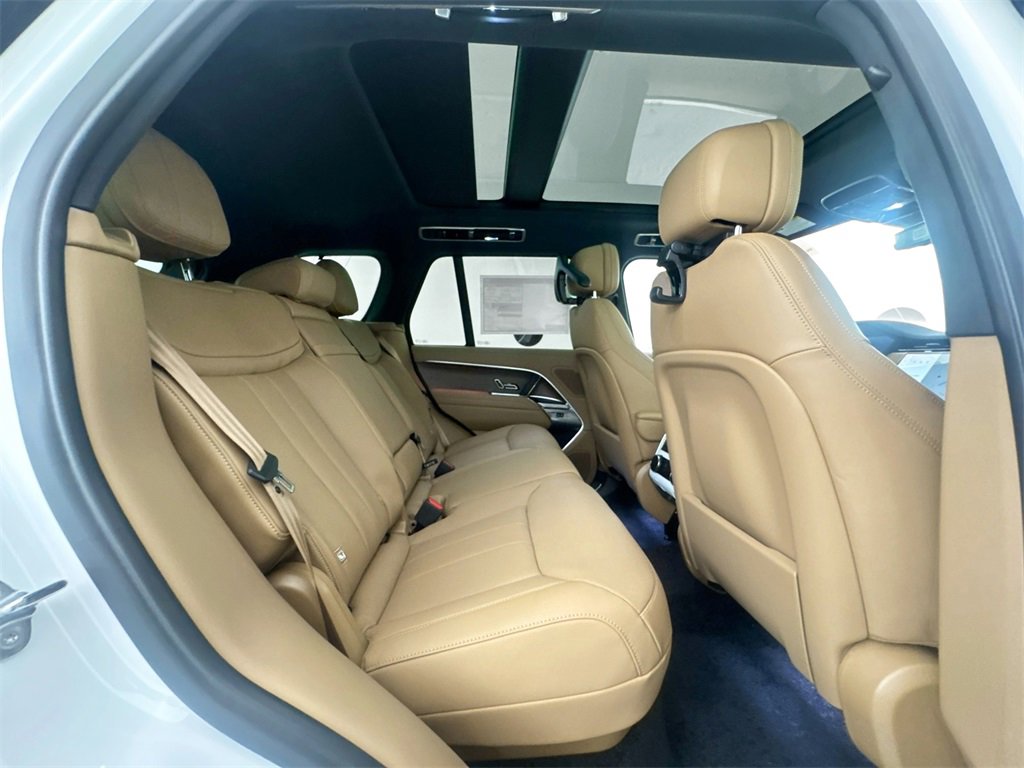 New 2026 Land Rover Range Rover SE image 27