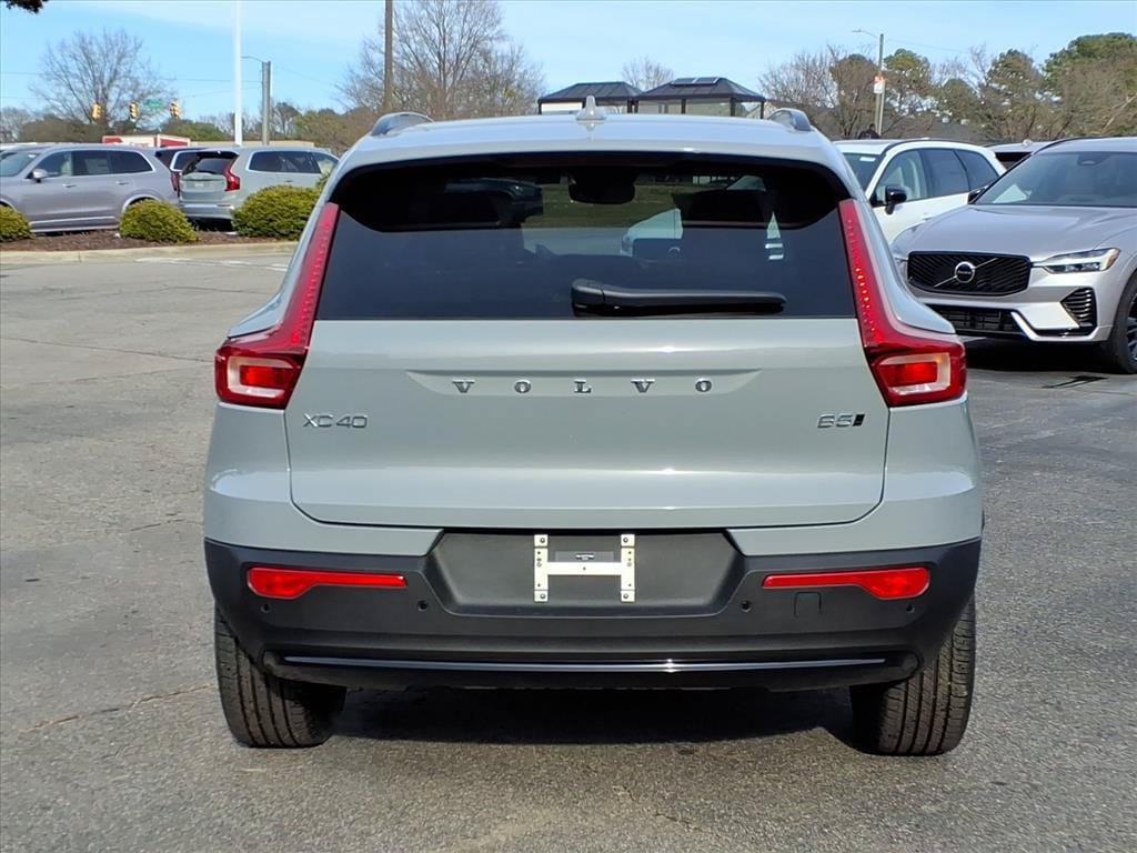 New 2026 Volvo XC40 B5 Plus w/ Protection Package Premier AWD/4WD image 4