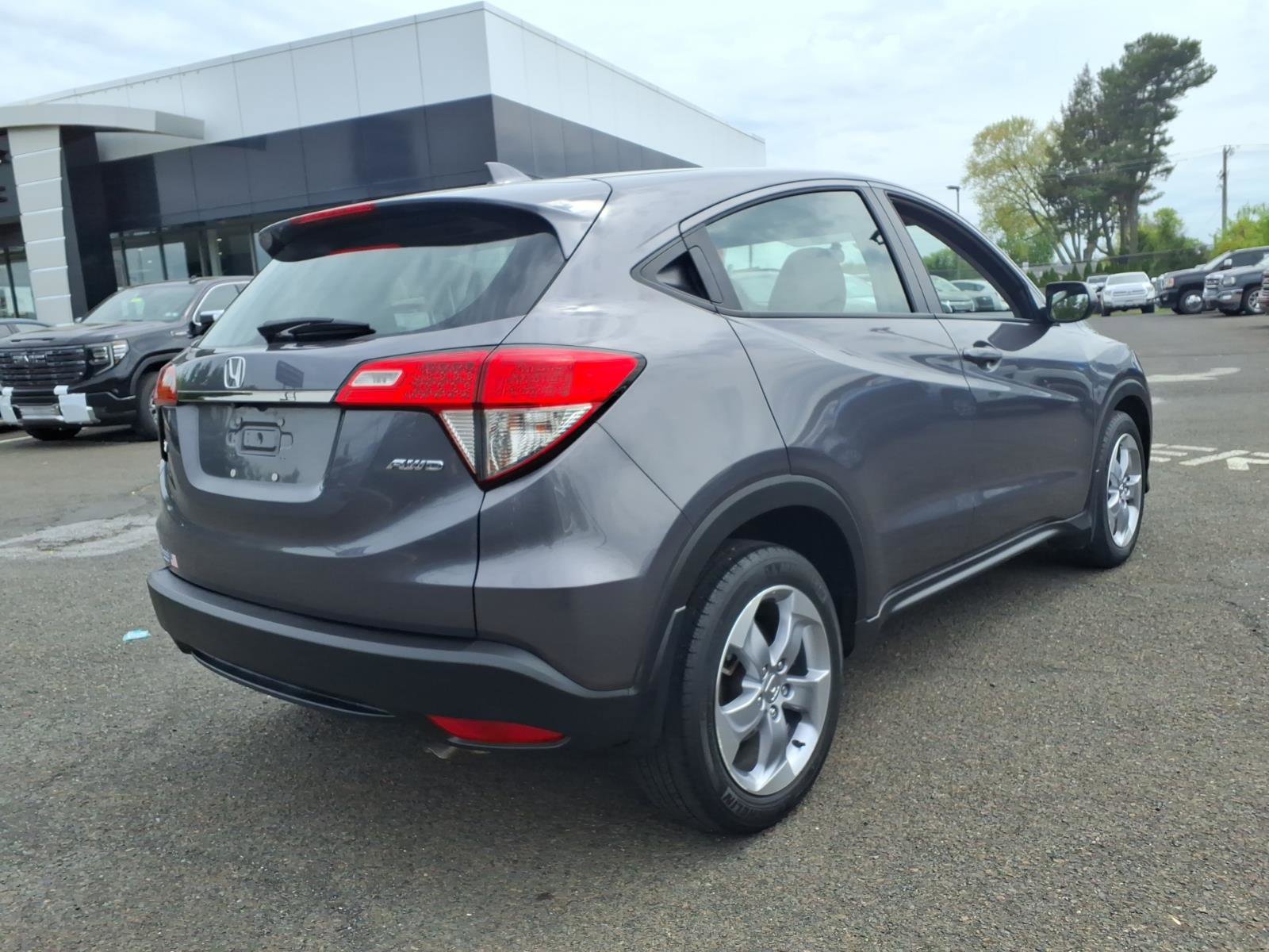 Used 2020 Honda HR-V LX image 3
