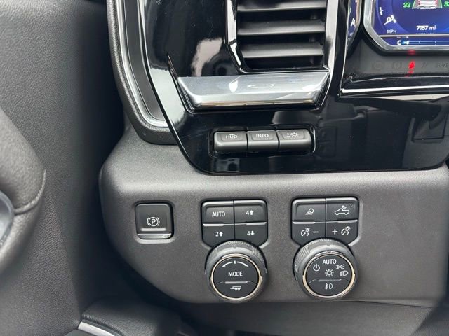 Certified 2023 Chevrolet Silverado 1500 High Country w/ Technology Package image 18