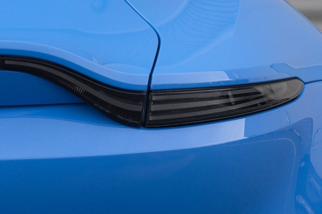 Used 2021 Aston Martin V8 Vantage Coupe RWD image 23