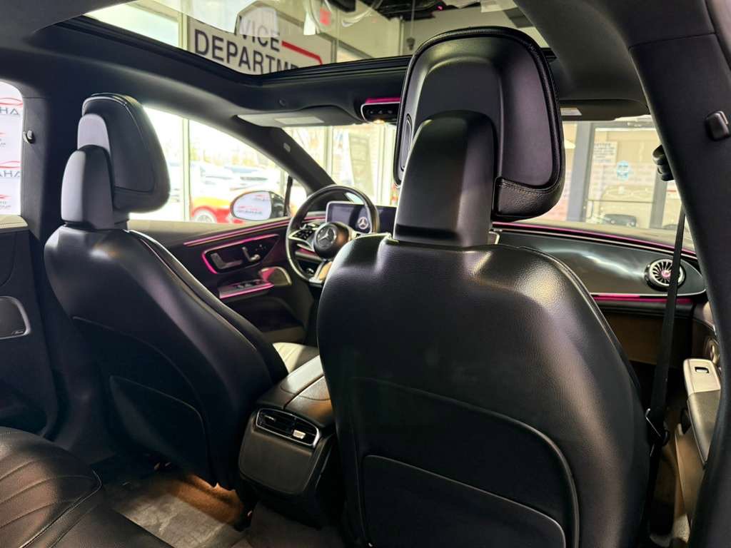 Used 2023 Mercedes-Benz EQE 500 4MATIC Sedan image 51