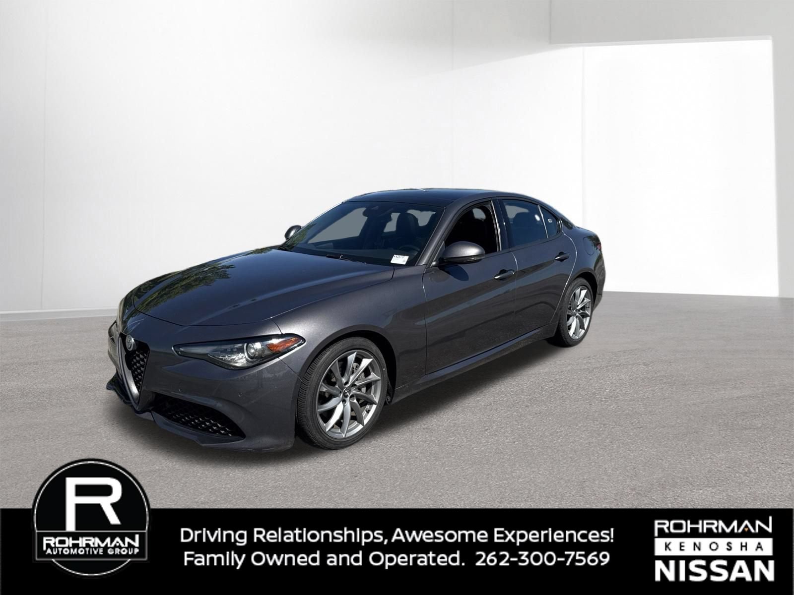 Used 2023 Alfa Romeo Giulia Sprint RWD image 1