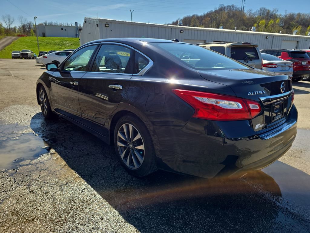 Used 2016 Nissan Altima 2.5 SL w/ 2.5 Technology w/LED Package image 6