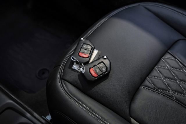 Used 2025 Jeep Gladiator Rubicon w/ Safety Group AWD/4WD image 93