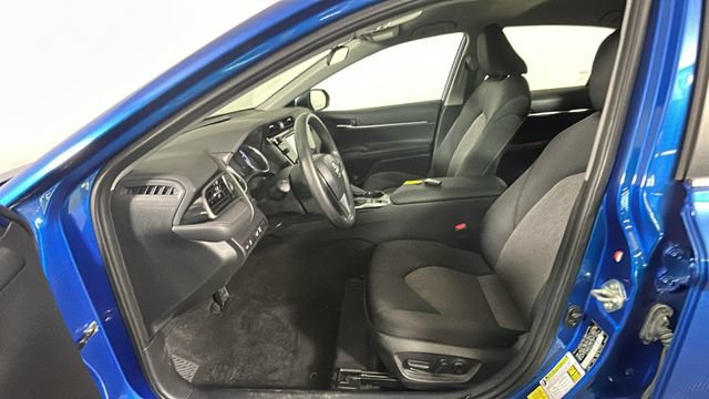 Used 2020 Toyota Camry LE FWD image 11