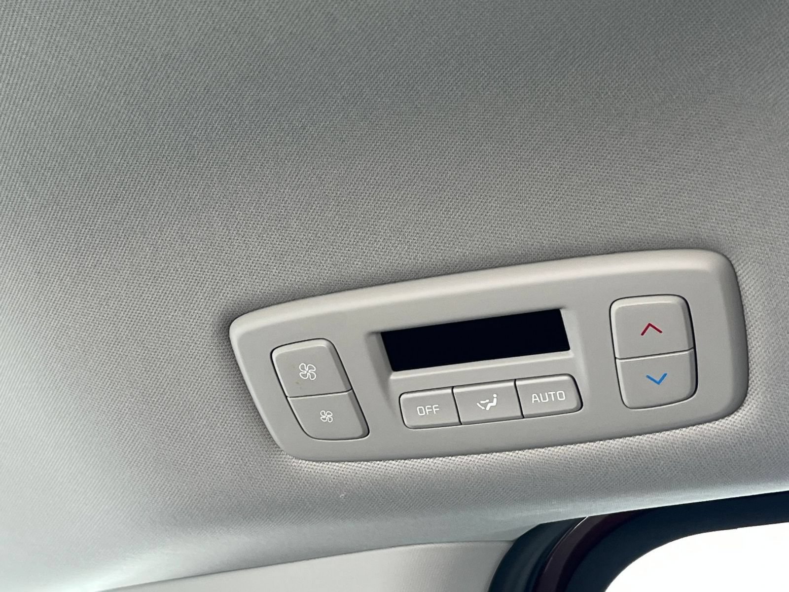 Used 2026 Kia Carnival FWD image 23