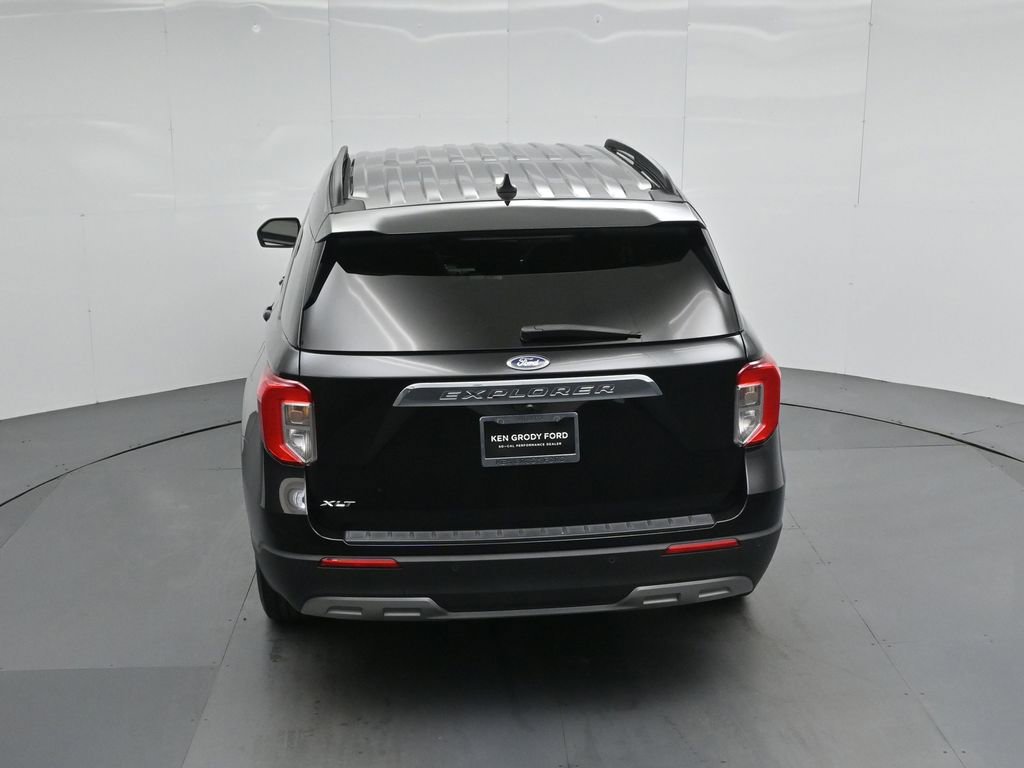 Certified 2023 Ford Explorer XLT w/ Equipment Group 202A RWD image 39
