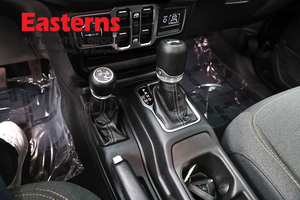 Used 2025 Jeep Wrangler Unlimited Sahara w/ Safety Group image 13