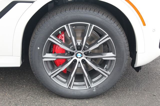 New 2026 BMW X6 xDrive40i w/ Executive Package image 11