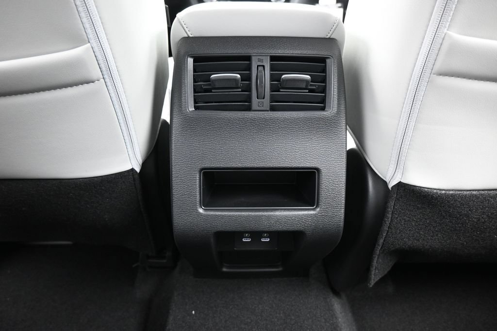 New 2026 Mitsubishi Outlander SE FWD image 43