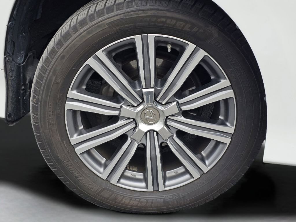 Used 2017 Lexus LX 570 4WD w/ Luxury Package image 21