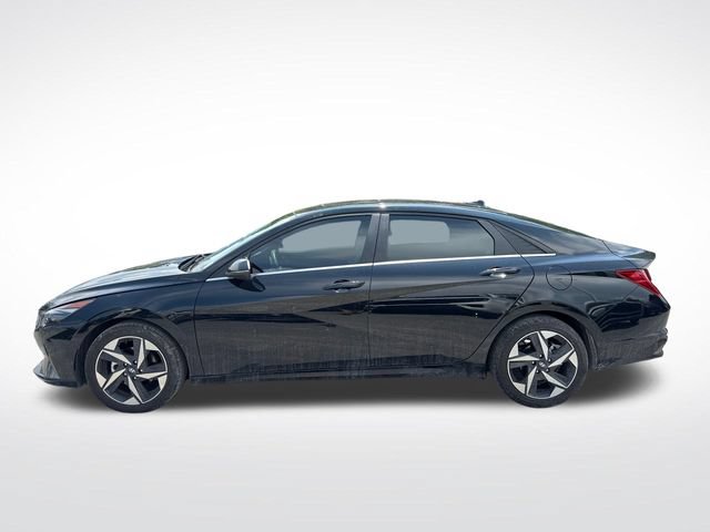 Used 2023 Hyundai Elantra Limited w/ Cargo Package FWD image 2