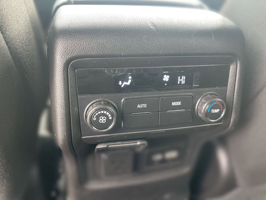 Used 2023 GMC Acadia SLE w/ Driver Convenience Package image 39