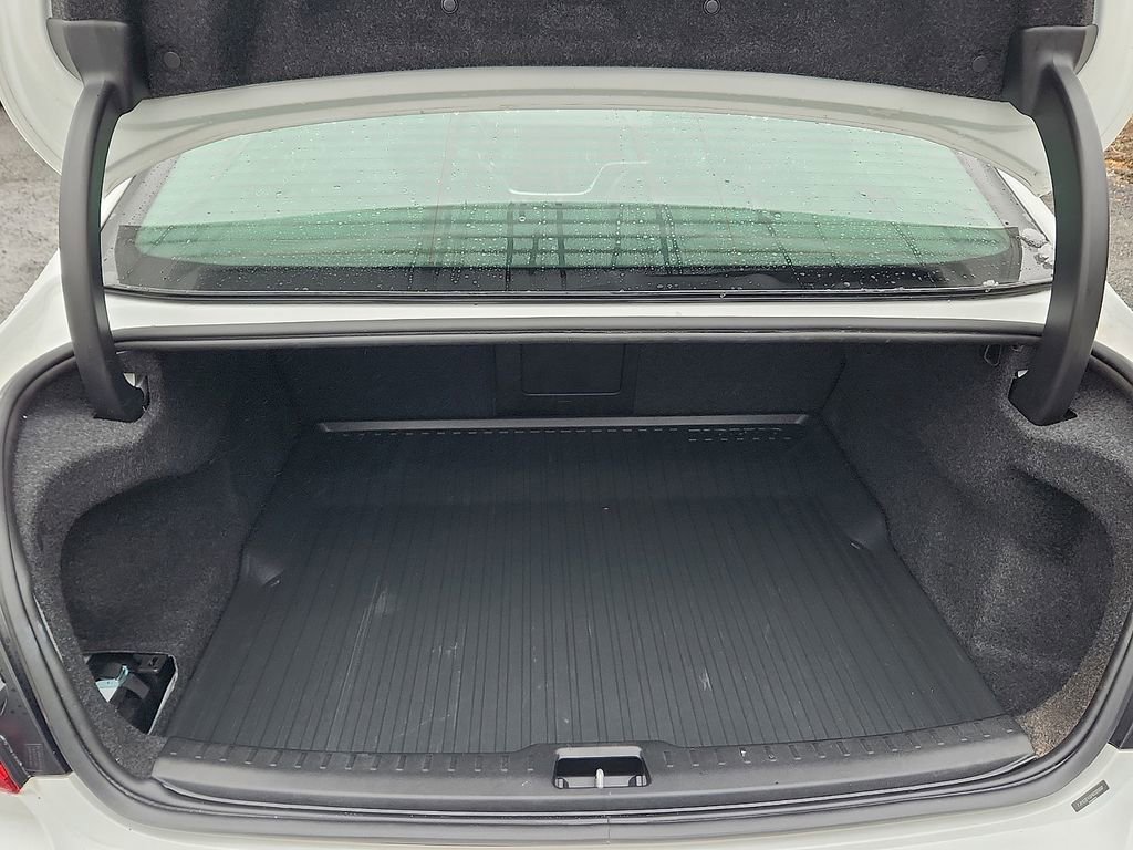 Used 2021 Volvo S60 T5 Momentum w/ Premium Package image 29