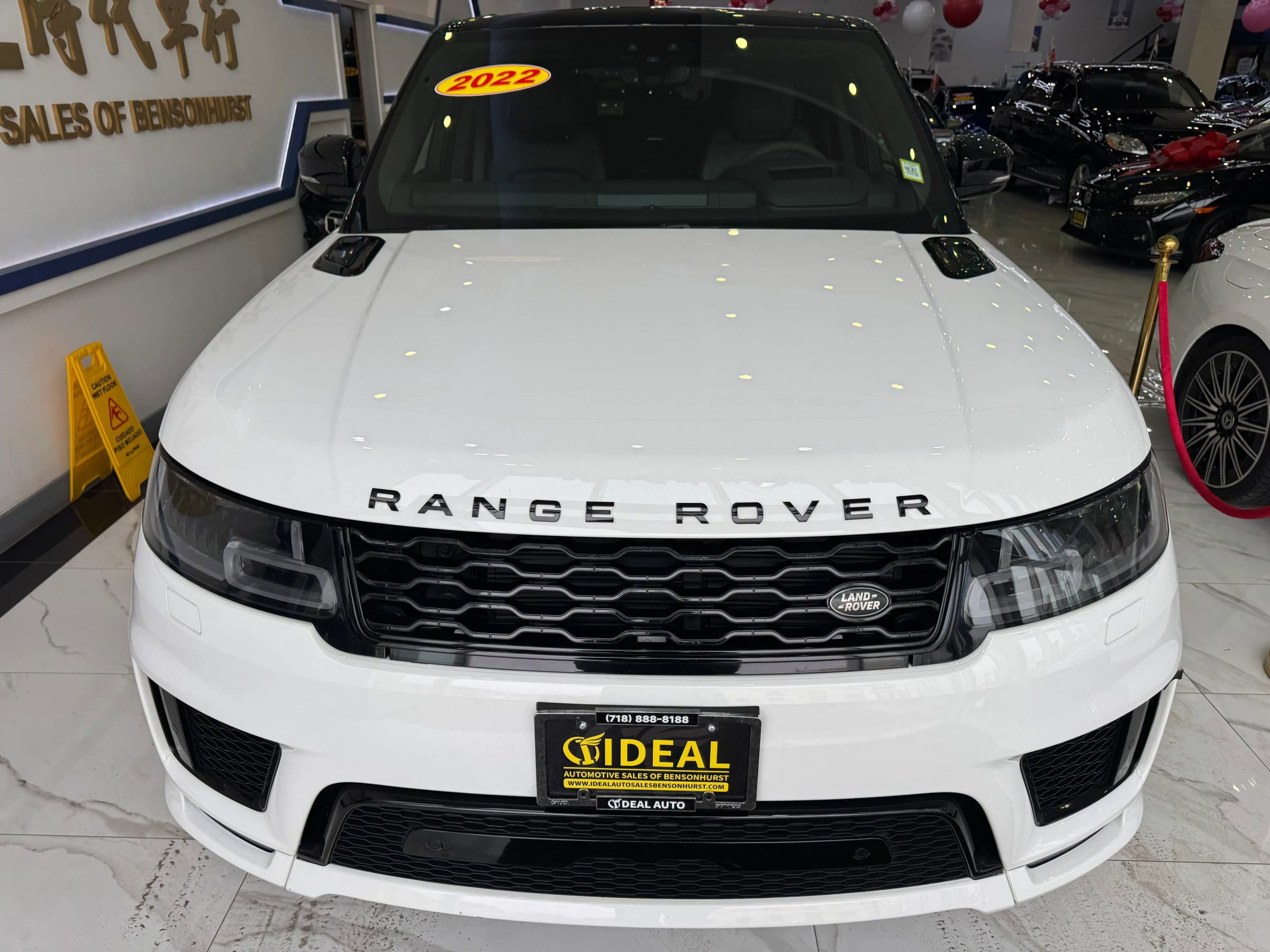 Used 2022 Land Rover Range Rover Sport HST AWD/4WD image 2