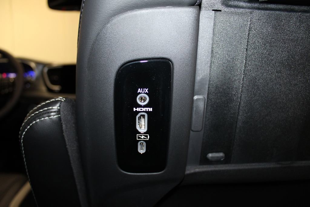 New 2026 Chrysler Pacifica Select image 32