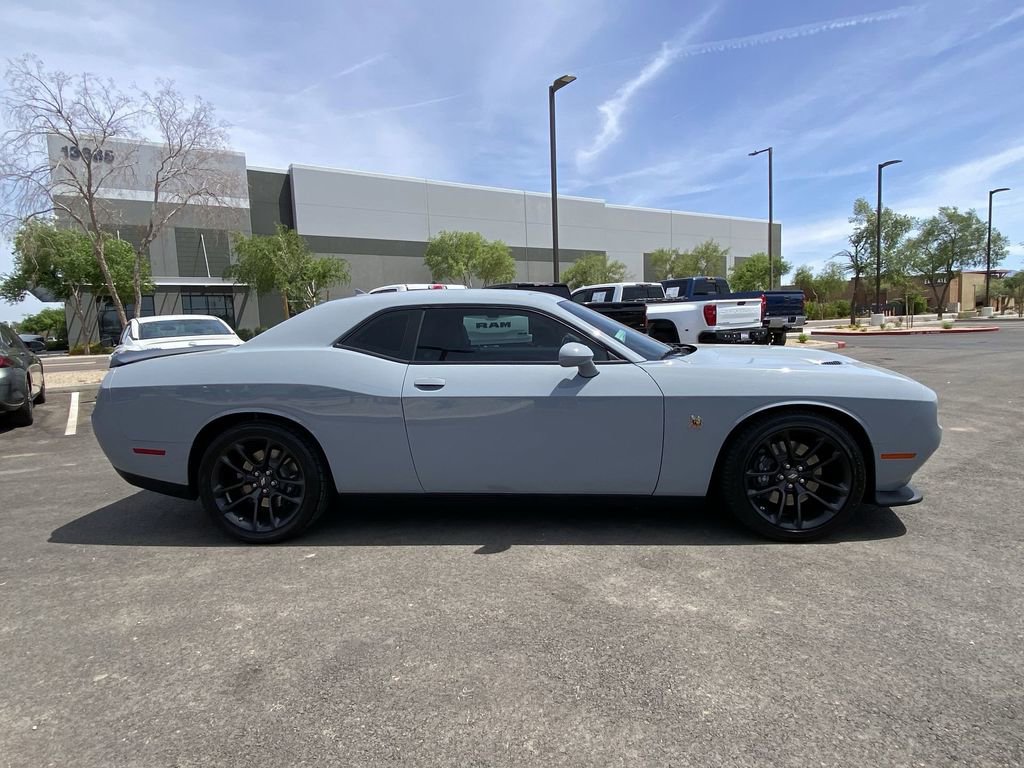 Used 2022 Dodge Challenger R/T Scat Pack w/ Plus Package RWD image 2