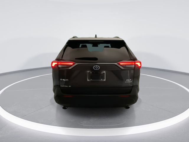 Used 2022 Toyota RAV4 XLE w/ Convenience Package AWD/4WD image 3