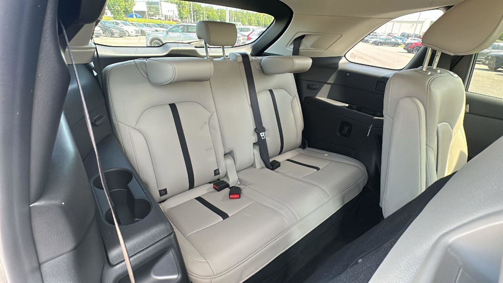 Certified 2024 MAZDA CX-90 Plug-In Hybrid w/ Preferred image 22