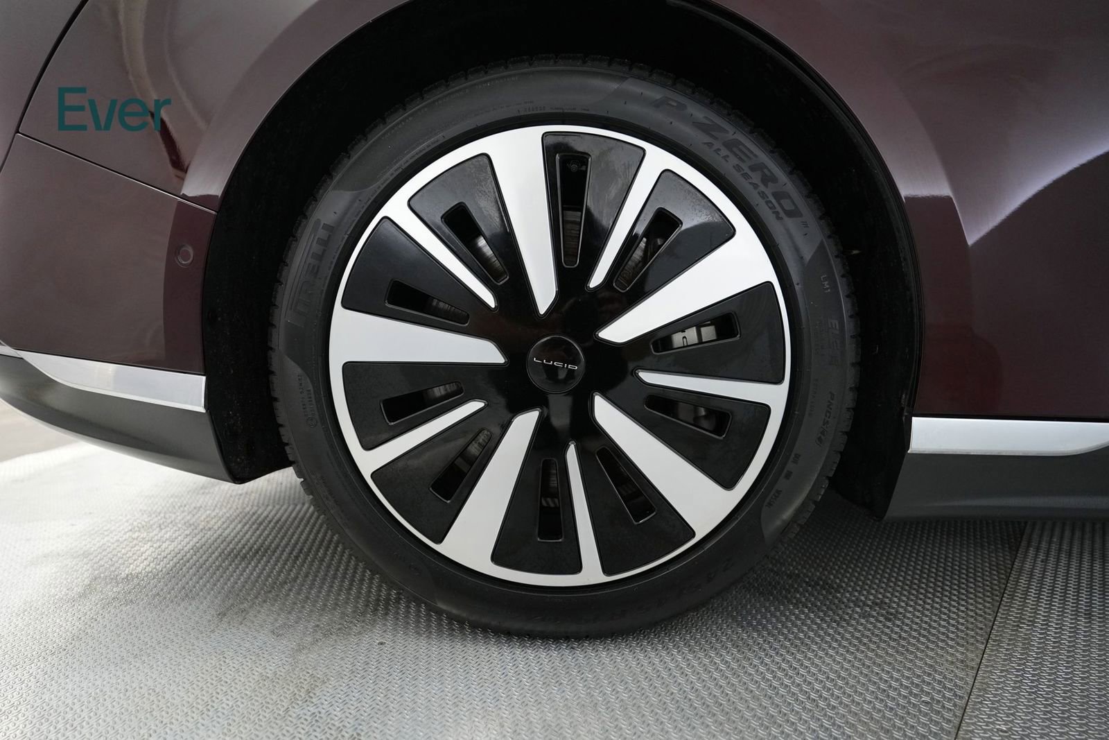 Used 2023 Lucid Air Touring AWD/4WD image 20