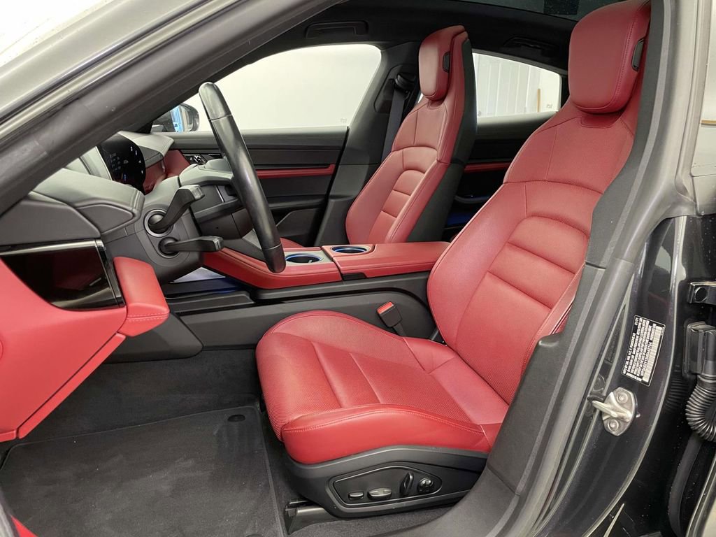 Used 2021 Porsche Taycan 4S image 5