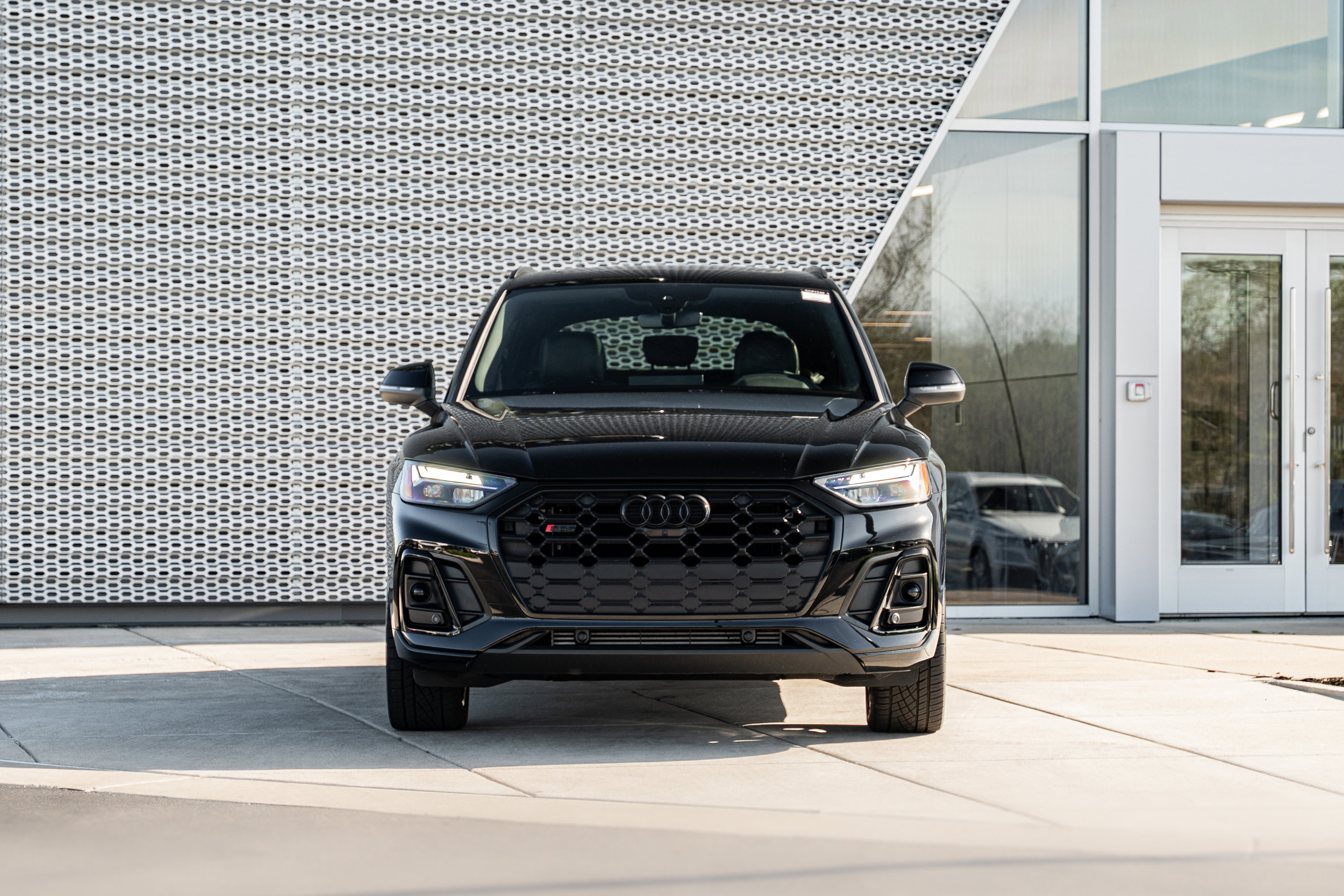Certified 2023 Audi SQ5 Premium Plus w/ Premium Plus Package AWD/4WD image 37