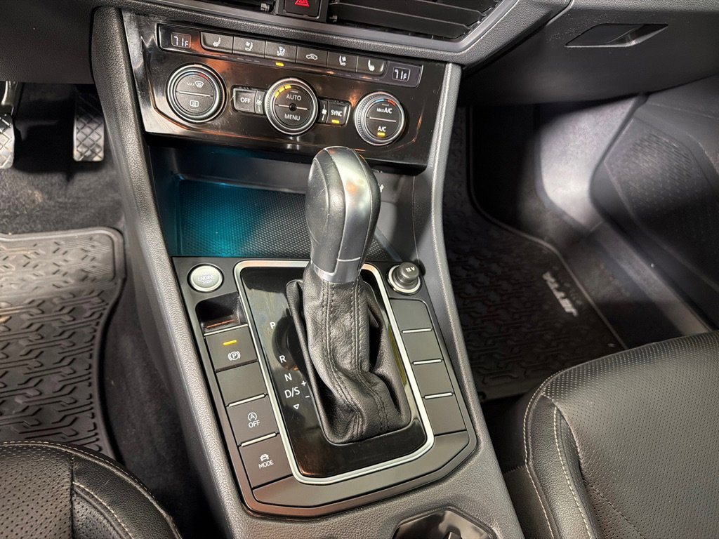 Used 2019 Volkswagen Jetta SEL Premium FWD image 19