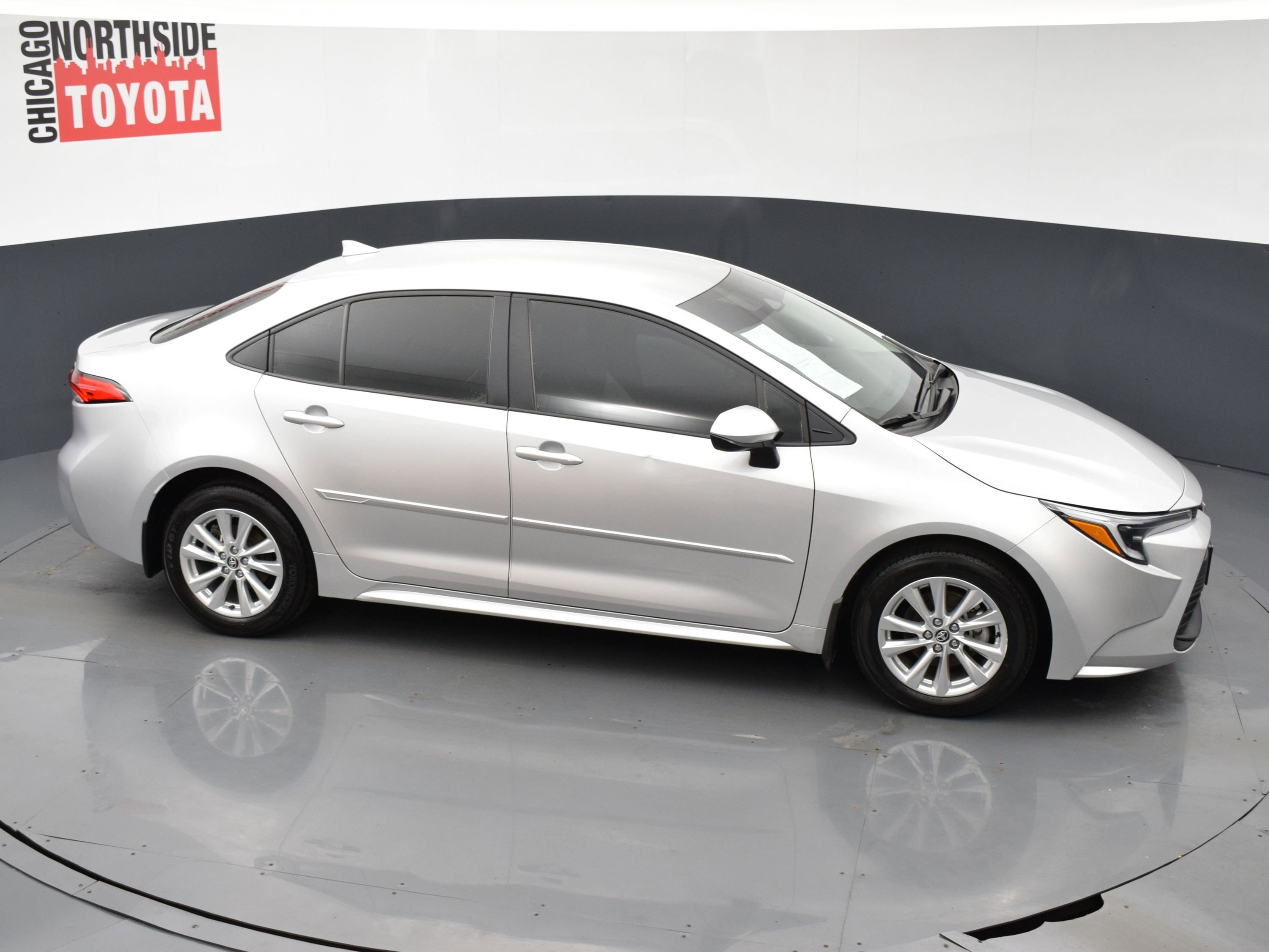 Used 2024 Toyota Corolla LE w/ LE Convenience Package image 21