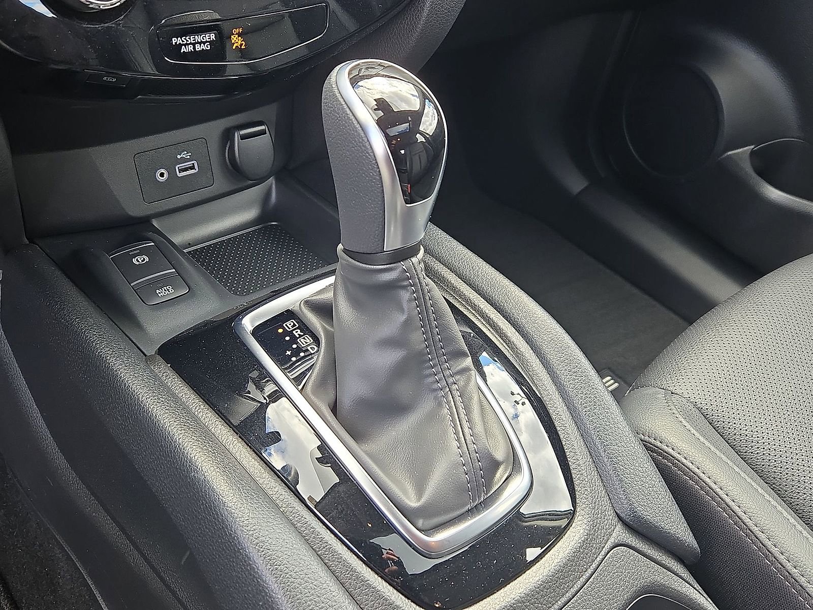 Used 2021 Nissan Rogue Sport SL w/ Premium Package image 18