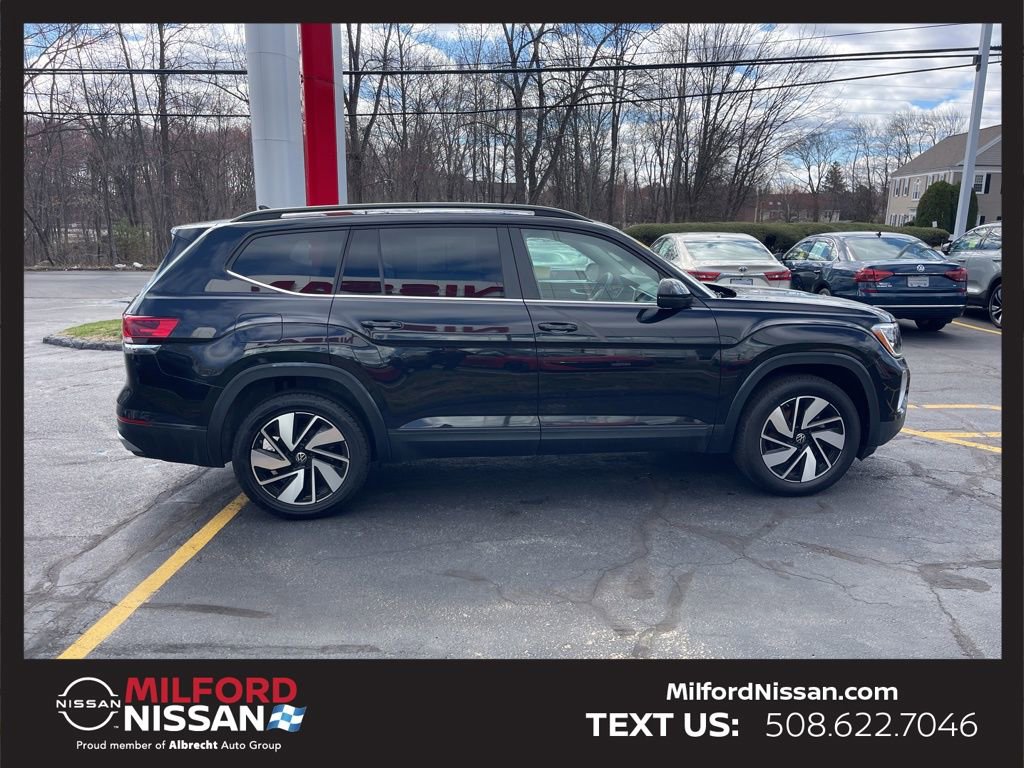 Used 2025 Volkswagen Atlas SE image 6