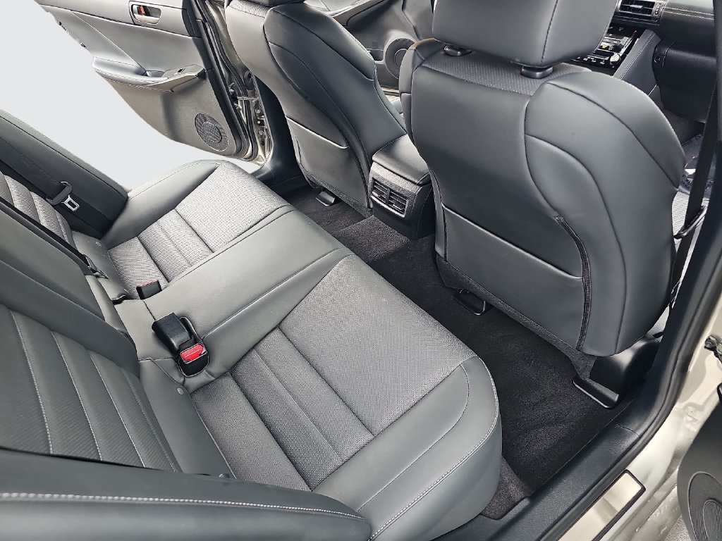 Used 2021 Lexus IS 350 F Sport w/ Navigation Package RWD image 12