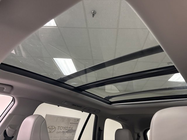 New 2026 Toyota Grand Highlander Platinum image 47